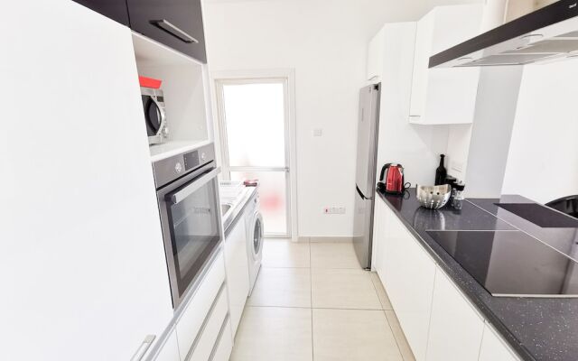 Mackenzie Seaview Paradise