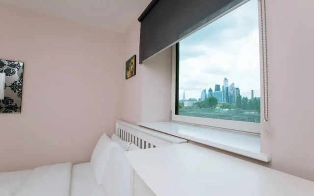 Charming 2 Bedroom Flat With Balcony in Shoreditch