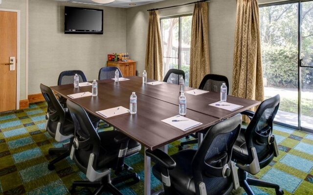 Holiday Inn Express & Suites Atlanta Buckhead by IHG