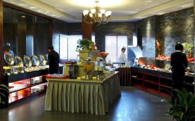 Yiwu Byland World Hotel