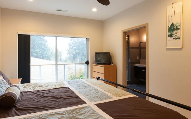 Mountain House 4 Bedroom Home by RedAwning