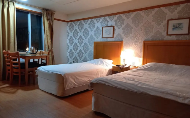 Gimcheon Park Tourist Hotel