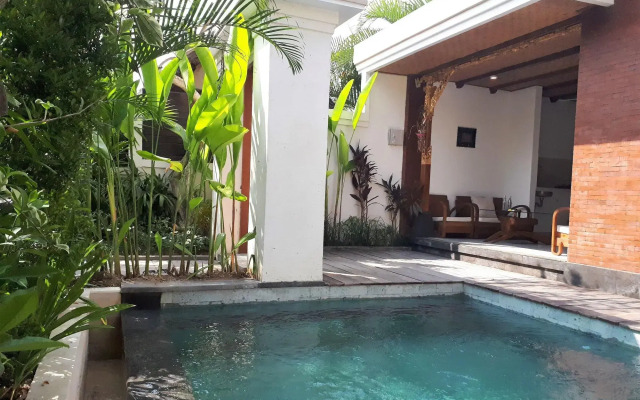 The Calmtree Bungalows