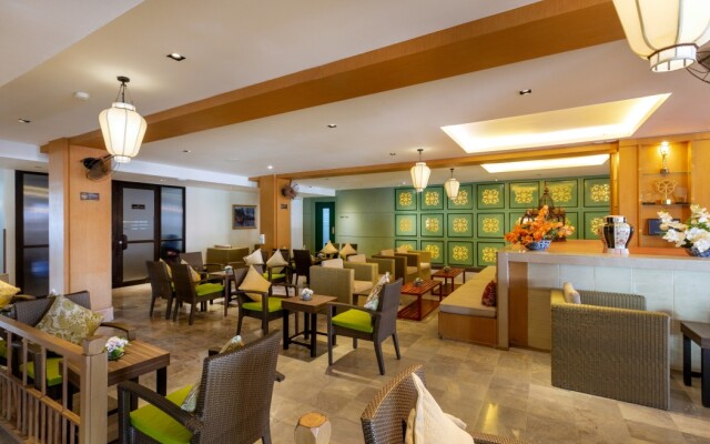 Sawaddi Patong Resort & Spa by Tolani