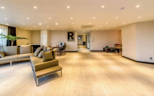 Nine Boutique Hotel