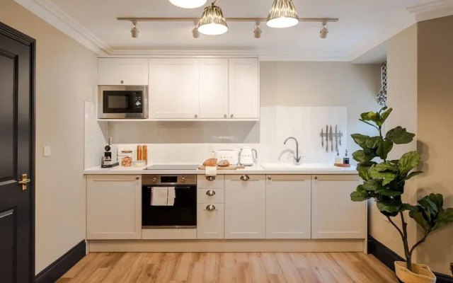 Your Apartment - Pembroke House