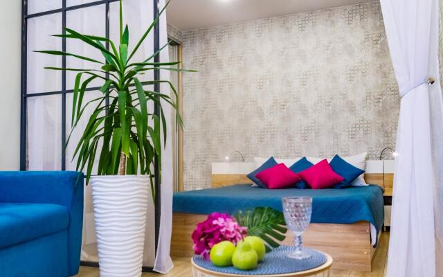 Weekend (Викенд) на площади Красная