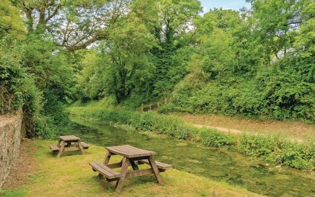 Whipcott Water