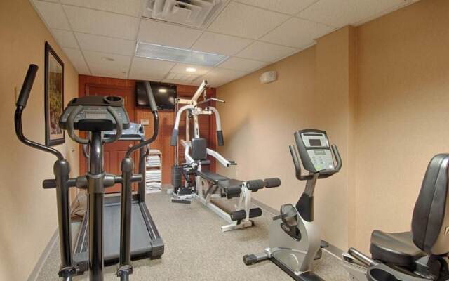 Bearskin Lodge on the River