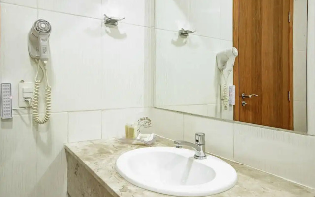 Hotel Mil Flores