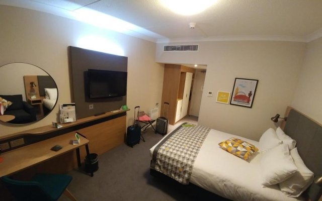 Holiday Inn London-Gatwick Airport, an IHG Hotel