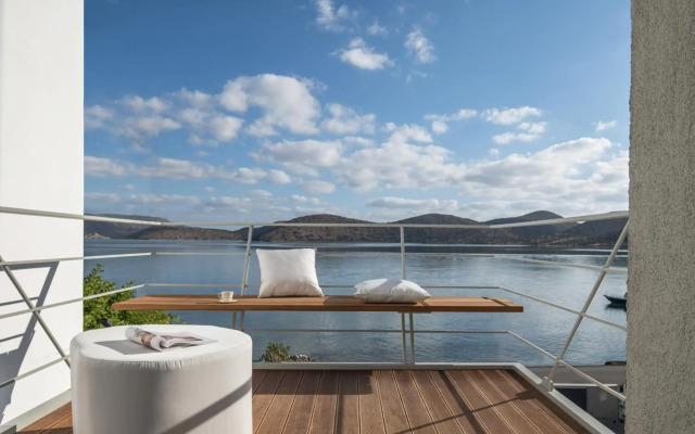 Villa Mimaze Minimalist Living