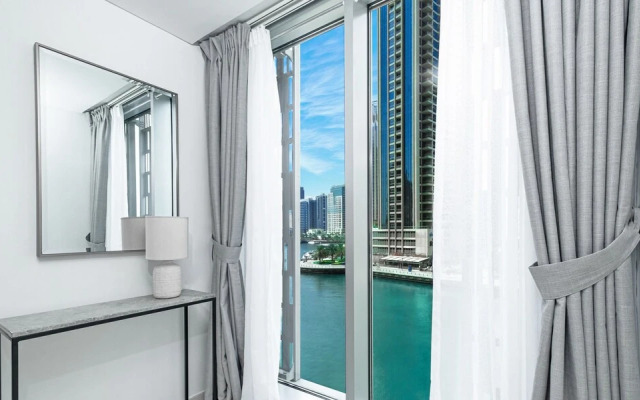 LUX The Cayan Superior Suite