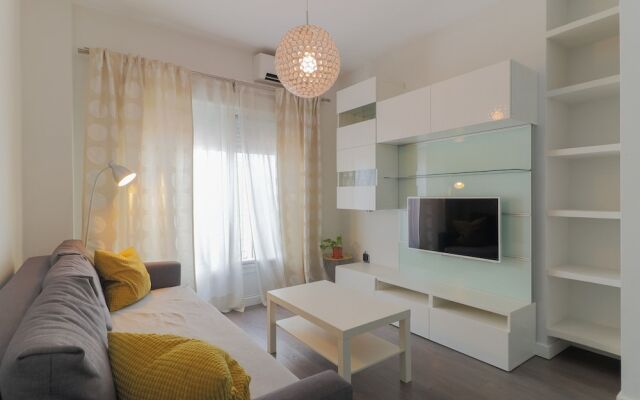 Cosy 1 Bedroom Calle Victoria