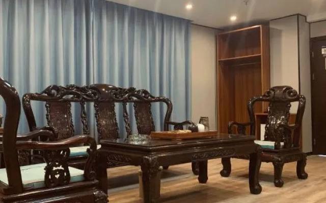 Jincheng Business Hotel