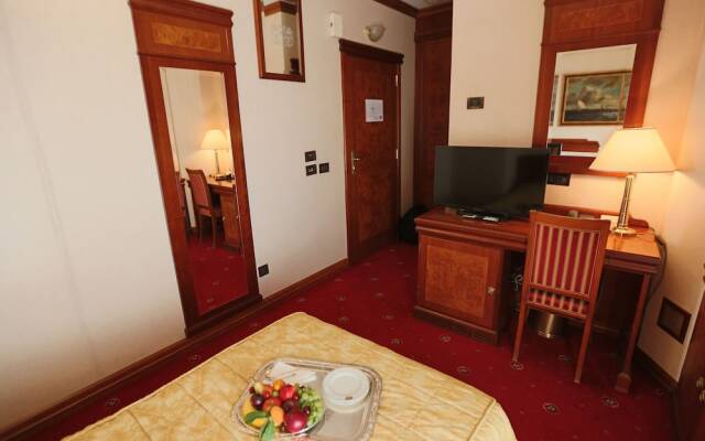 Hotel President
