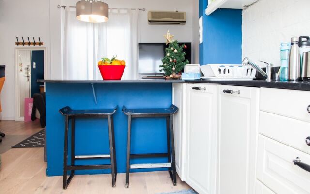 Cozy apt in Central Athens with view