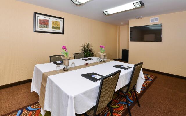 Best Western Plus Fresno Airport Hotel
