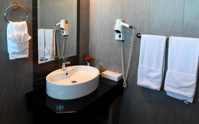 Atiram Olaya Suites Hotel