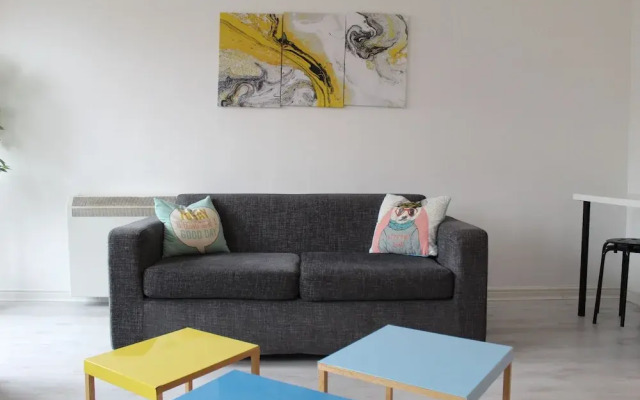 Modern Apartment-Comfortable And Central
