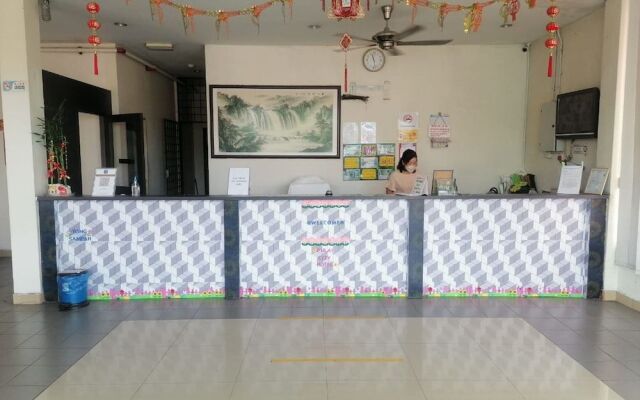 OYO 90392 Pulai City Hotel