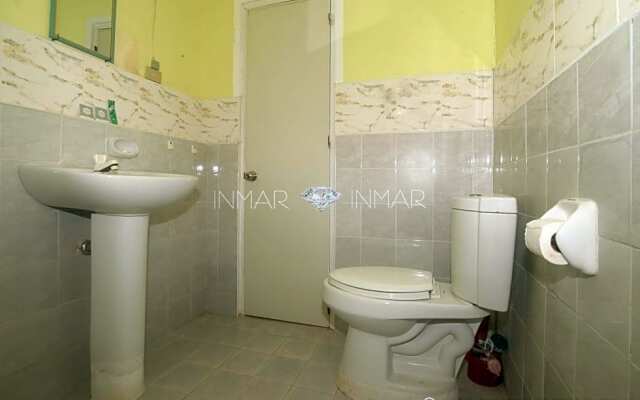 Paradise reef resort