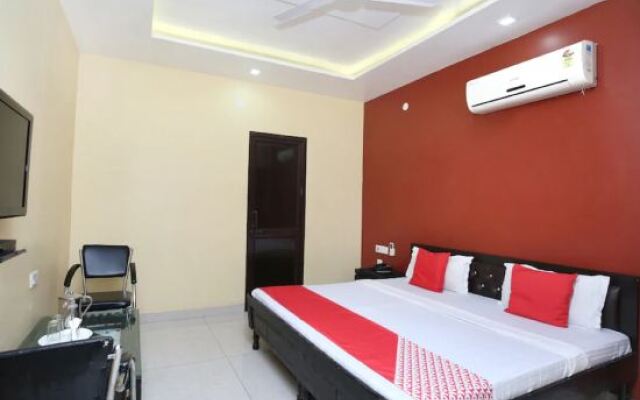 Raj Mahal Motel