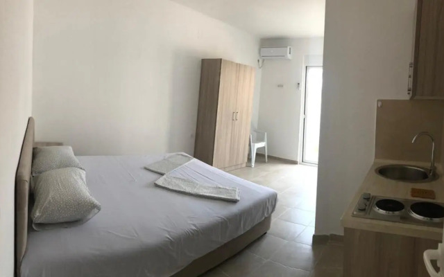 Ulcin Relax Apartments & Rooms