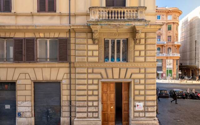 Elena in Roma with 1 bedrooms and 1 bathrooms