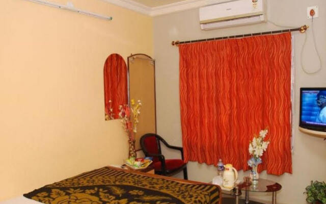 Holy Home Guest House