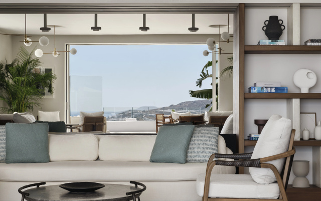 Deos Mykonos - A Myconian Collection Hotel