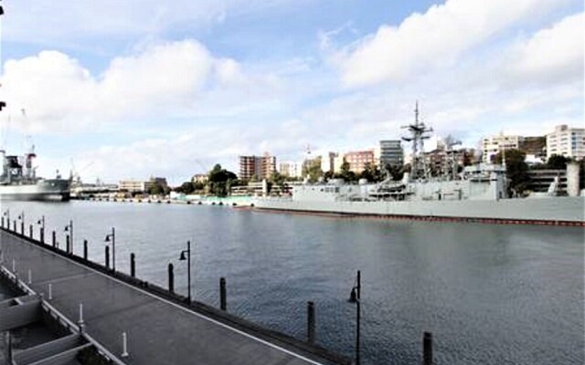 Waterfront Apt. on Sydney Harbour H390