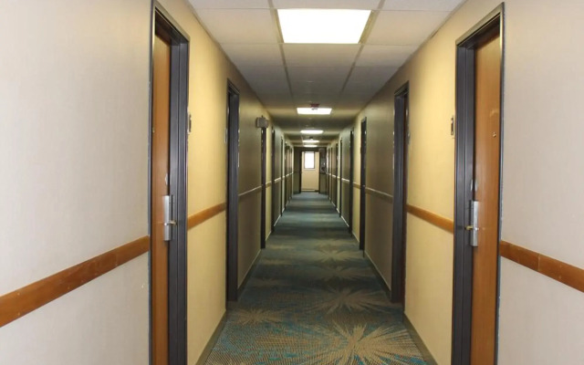 Reston Inn & Suites
