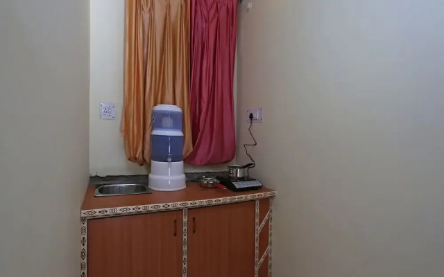 Oyo 10932 Home 1Bk Spacious Studio Mehragaon