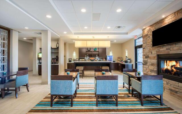 Hawthorn Suites by Wyndham Bridgeport/Clarksburg