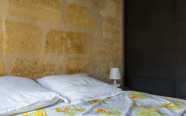 Beautiful Flat Near Grand Theatre for up to 4 Guests