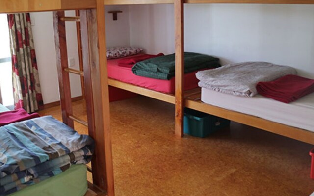 Bob & Maxines Backpackers