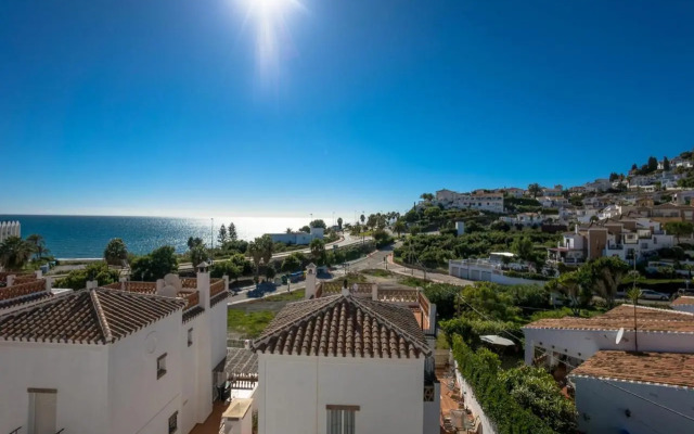 Marina Bella 1F Menyber