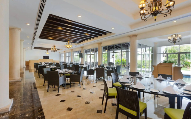 Courtyard By Marriott Cancun Airport