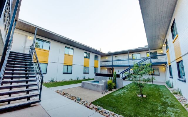 WanderJaunt Apts near Roosevelt Row