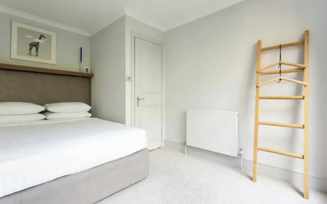 Talbot Road VI by Onefinestay