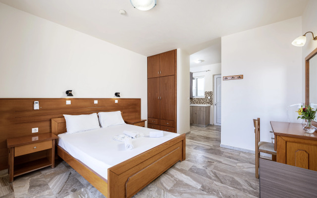 Mammis Beach Hotel