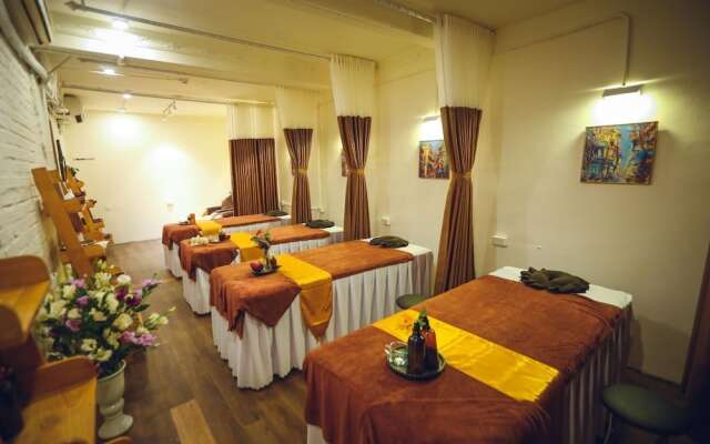 Soft Pillow Hostel - Adults Only