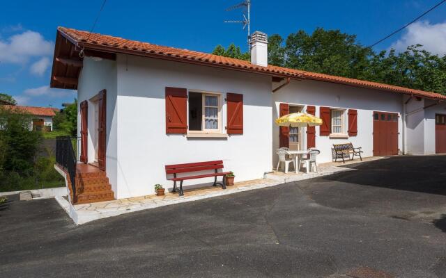 Alluring Holiday Home in Arcangues with Balcony