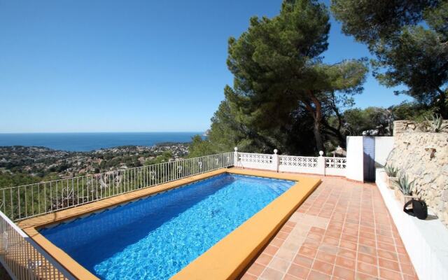 Bellevue - sea view holiday home with private pool in Benissa