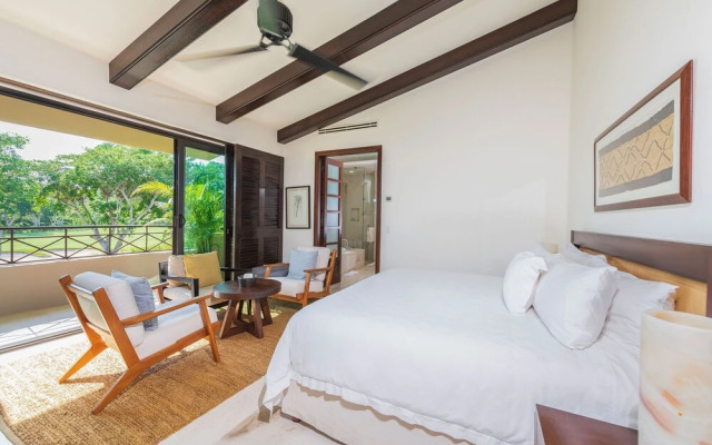 Gorgeous 4 Bedroom Condo