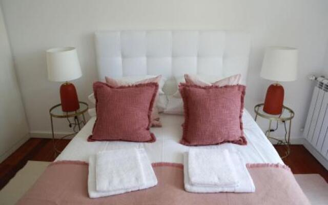 Lovelystay - Chiado 3Bedroom Wonder