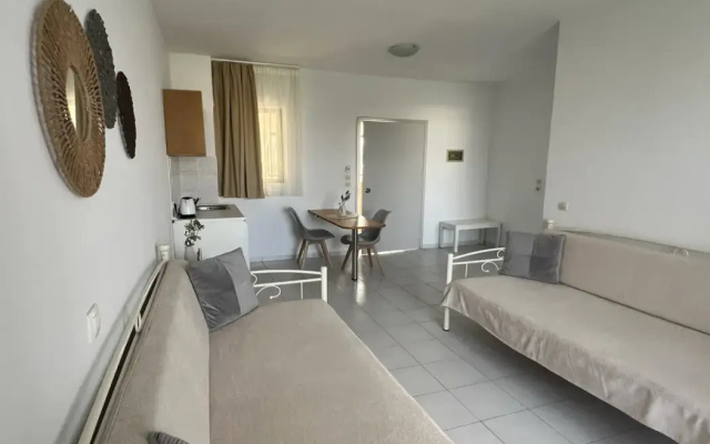 Ivory Hotel