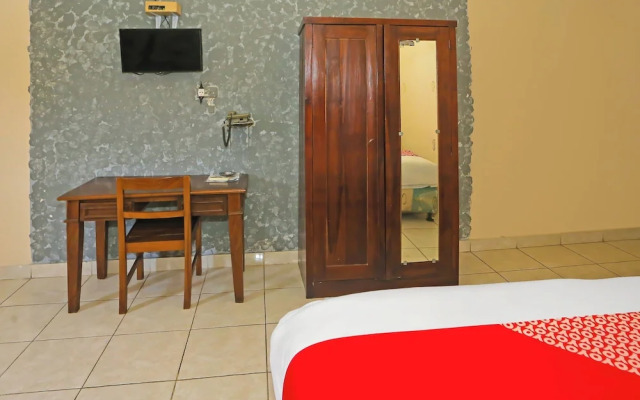 Hotel Danau Indah by OYO Rooms