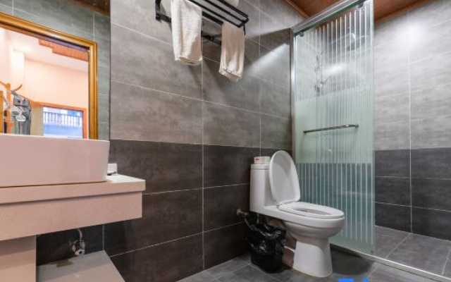 Home stay in the mountains – Bathroom – Enshi Prefecture